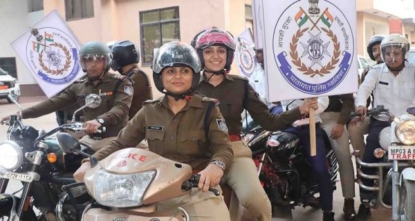 यातायात पुलिस ने हेलमेट जागरूकता के लिए निकाली बाइक रैली