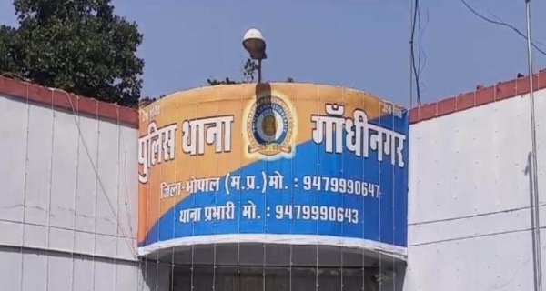 बदमाशों ने की दुकानदार की पिटाई पुलिस ने आरोपियों की तलाश की शुरू