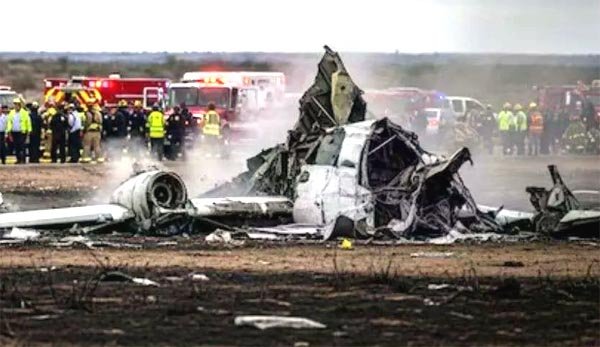 अमेरिका में मैक्सिको नेवी का विमान क्रैश