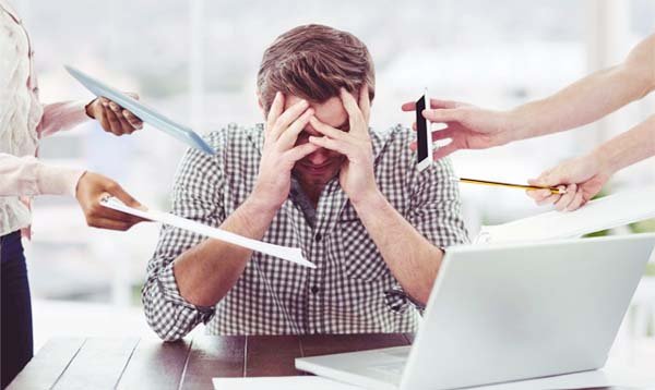 यूरोप में कॉर्पोरेट की कोशिशें नाकाम, कर्मचारियों में बढ़ रही है मानसिक थकान