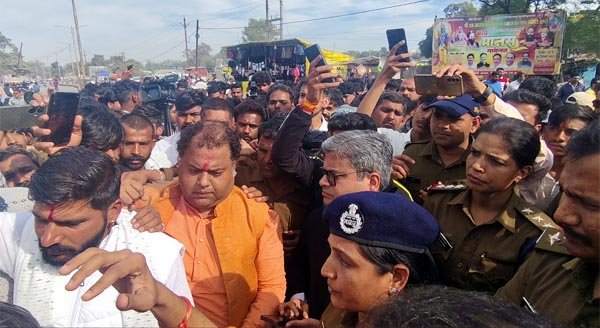 अल्टीमेटम: 48 घंटे में पत्थरबाजों पर हो कार्रवाई, आज दो बजे तक आष्टा बंद