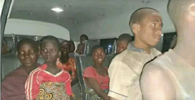 नाइजीरिया में आतंकवादियों के चंगुल से 100 स्कूली बच्चों को मुक्त कराया गया