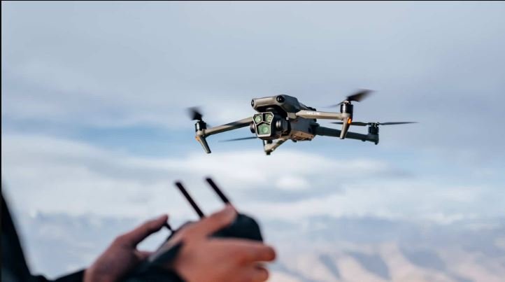 चीनी ड्रोन निर्माता डीजेआई ने विदेशी ड्रोन आयात पर अमेरिका के प्रतिबंध के फैसले पर खेद जताया