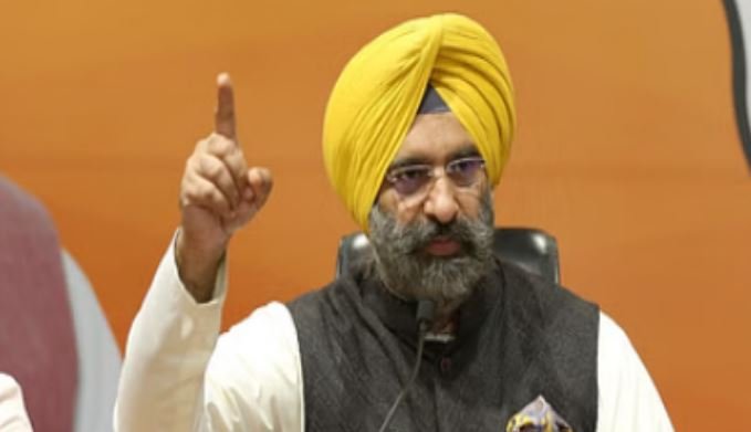 वायु प्रदूषण से निपटने के लिए ठोस कदम उठा रही सरकार : सिरसा