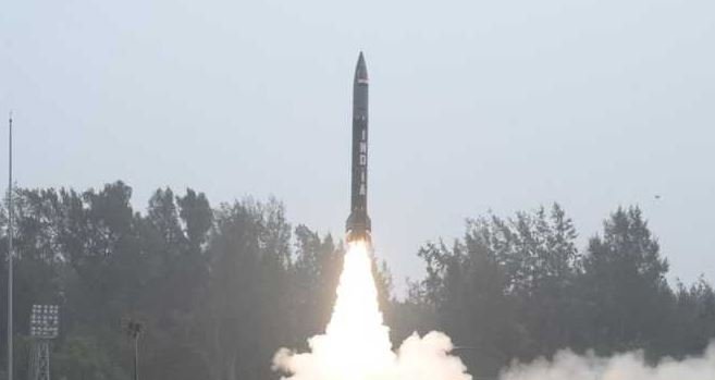 एक के बाद एक दो स्वदेशी प्रलय मिसाइलों का एक ही लांचर से सफल प्रक्षेपण