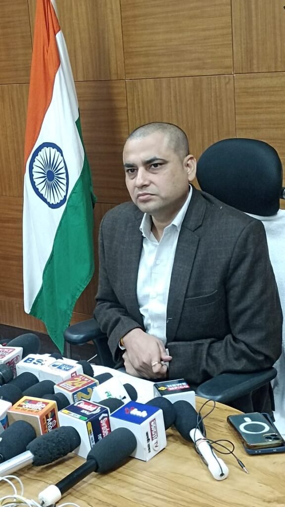 जिले में 166 नए मतदान केंद्र बढ़े