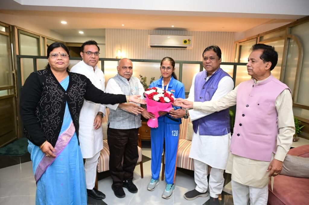 बैतूल की बेटी दुर्गा यादव येवले का खंडेलवाल ने किया सम्मान