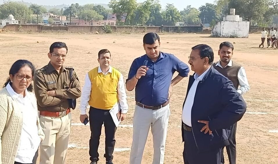 सीएम का खजुराहो दौरा: कमिश्नर से लेकर IG तक ने की तैयारियों की ग्राउंड चेकिंग
