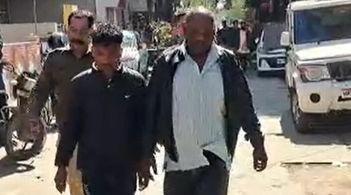 पड़ोसी महिला को गालियां देने पर रोका तो आरोपियों ने किया हमला