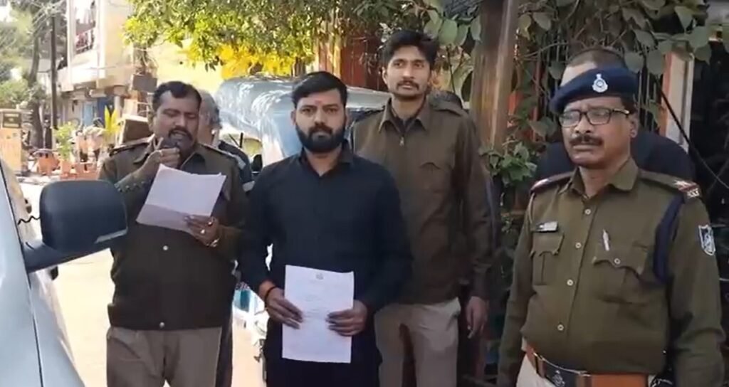 शातिर बदमाश राजा उर्फ कचोरी को किया जिलाबदर