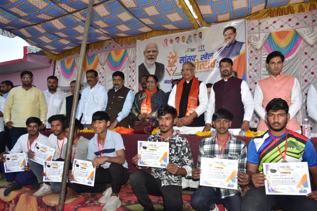 मंदसौर जिले ने दो वर्षों में विकास के नए आयाम स्थापित किए : भूरिया