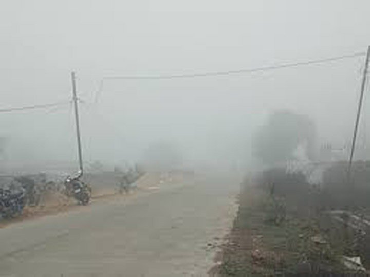 अब शुरू हो गया कोहरा का प्रकोप, ठिठुरन भरी गलन का असर तेज