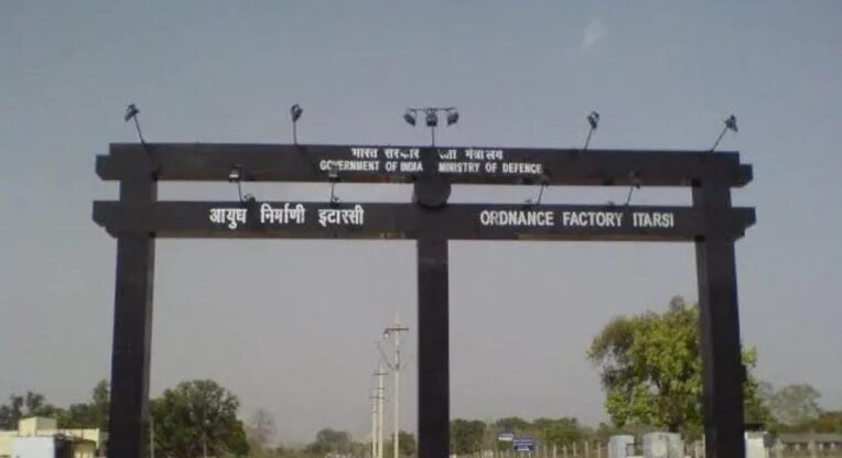 रजनीकांत और इलैयाराजा के घर भी निशाने पर ईमेल के जरिए दहशत फैलाने की कोशिश