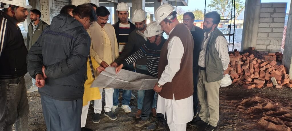 केंद्रीय मंत्री डॉ वीरेंद्र कुमार ने दिव्यांग कृत्रिम उपकरण केंद्र एलिम्को का किया निरीक्षण