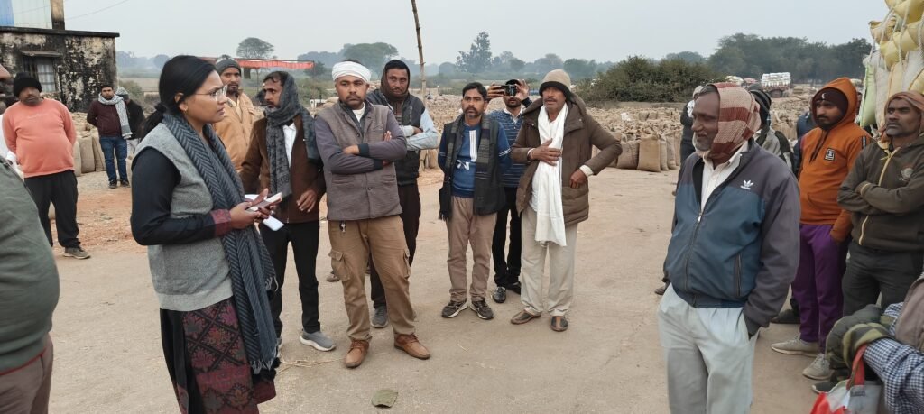 सीईओ जिला पंचायत और अपर कलेक्टर ने धान खरीदी केन्द्रों का किया निरीक्षण
