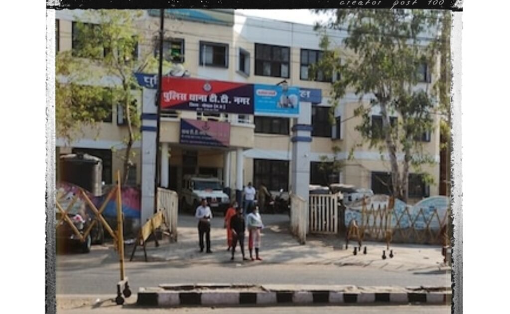 बदमाश ने आटो में लगाई आग सीसीटीवी कैमरे में घटना कैद