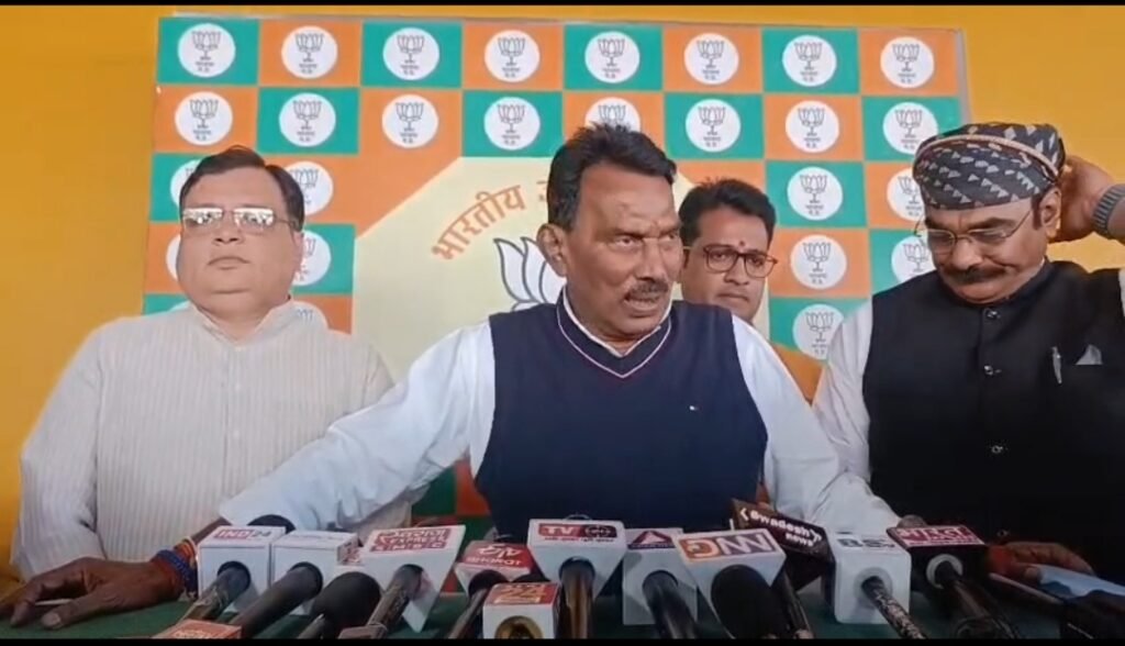 बीजेपी सरकार के दो वर्ष पूरे, कार्यकर्ताओं से संवाद से सशक्त हो रहा संगठन : सिलावट