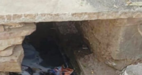 वार्ड क्रमांक 3 में पुराना गटर क्षतिग्रस्त, रहवासियों को जलनिकासी में हो रही परेशानी