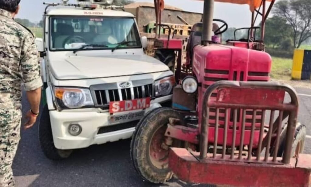 एसडीएम पर हमला, गाड़ी को रेत माफिया ने मारी टक्कर