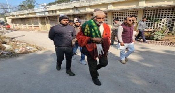 छतरपुर में सड़क हादसा: क्रिकेट मैच देखकर लौट रहे युवक की मौत, दो दोस्त घायल