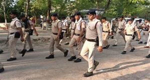 होटल-ढाबों की सर्चिंग, ड्रोन पेट्रोलिंग और फ्लैग मार्च