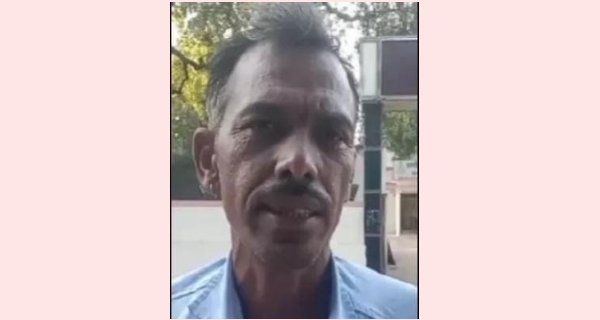 सेल्समैन ने जबरन लगवाए मशीन पर अंगूठे, शिकायत दर्ज