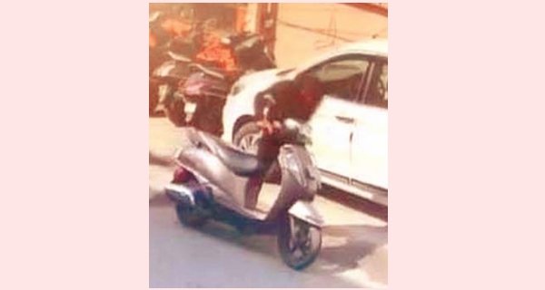 पंचर टू-व्हीलर खींचते समय युवक गिरा, अस्पताल ले जाने पर हुई मौत
