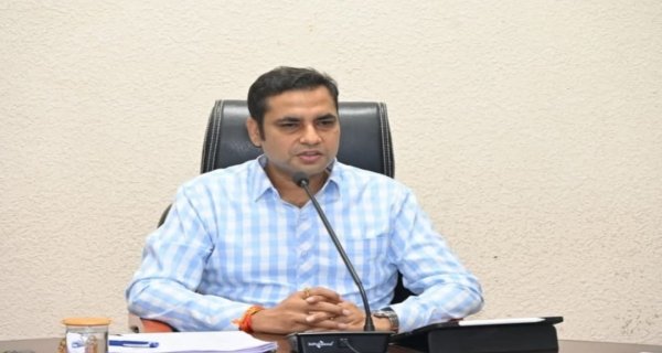 कलेक्टर ने 7 कॉलोनाइजर्स के खिलाफ FIR दर्ज कराने दिए आदेश