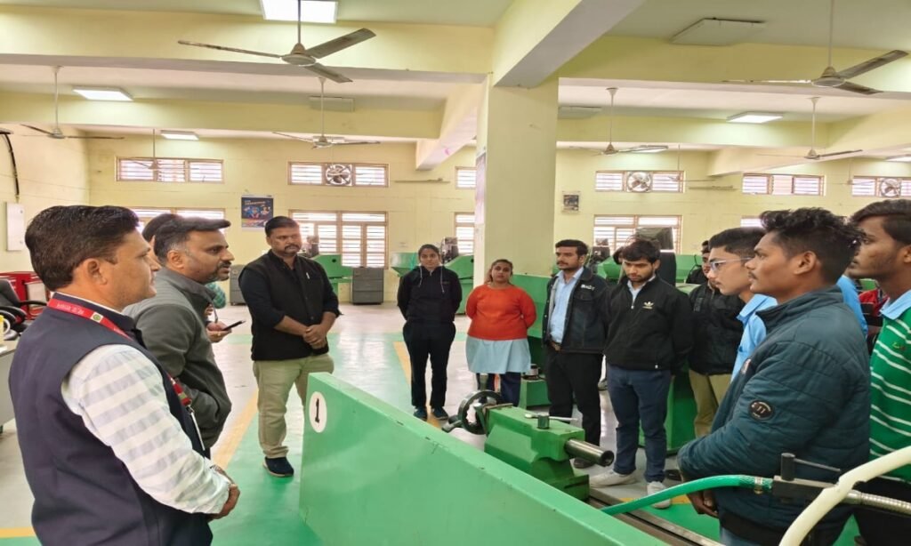 संभागीय आईटीआई से खुले वैश्विक रोजगार के द्वार