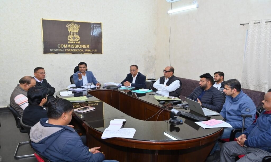 सिर्फ कागजों पर नहीं चलेगा काम, फील्ड पर रहना होगा मुस्तैद: निगमायुक्त