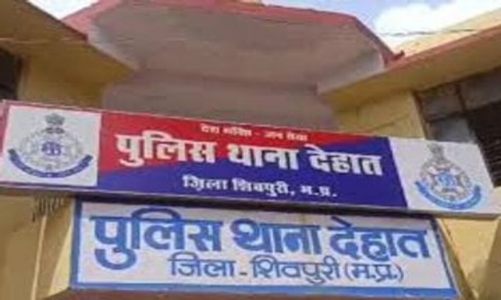 पोंछे लगे घर में चप्पल पहनकर जाने पर खूनी संग्राम, भाभी ने देवर को रस्सी से बांधकर पिटवाया