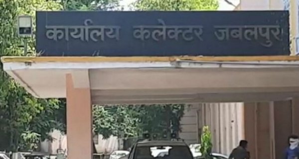 दो प्रतिष्ठानों को जारी हुआ कारण बताओ नोटिस