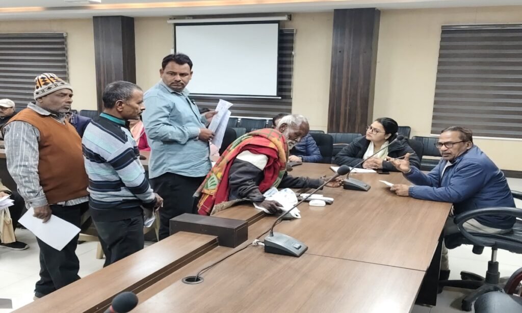 जनसुनवाई से लोगों का मोह भंग, पहुंचे केवल 68 आवेदन