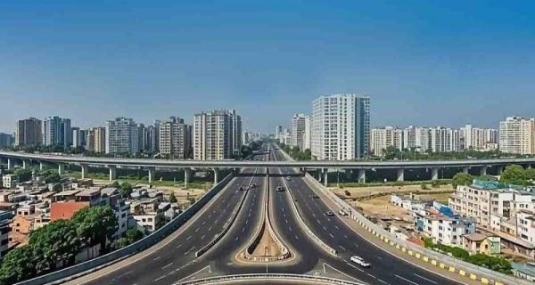 नेशनल हाईवे पर इलेक्ट्रिक कार सिर्फ 30 मिनट से भी कम में चार्ज होगी