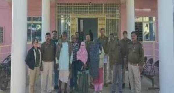 धर्मांतरण का खुलासा, दो महिला शिक्षिकाओं एवं पटवारी सहित पांच गिरफ्तार