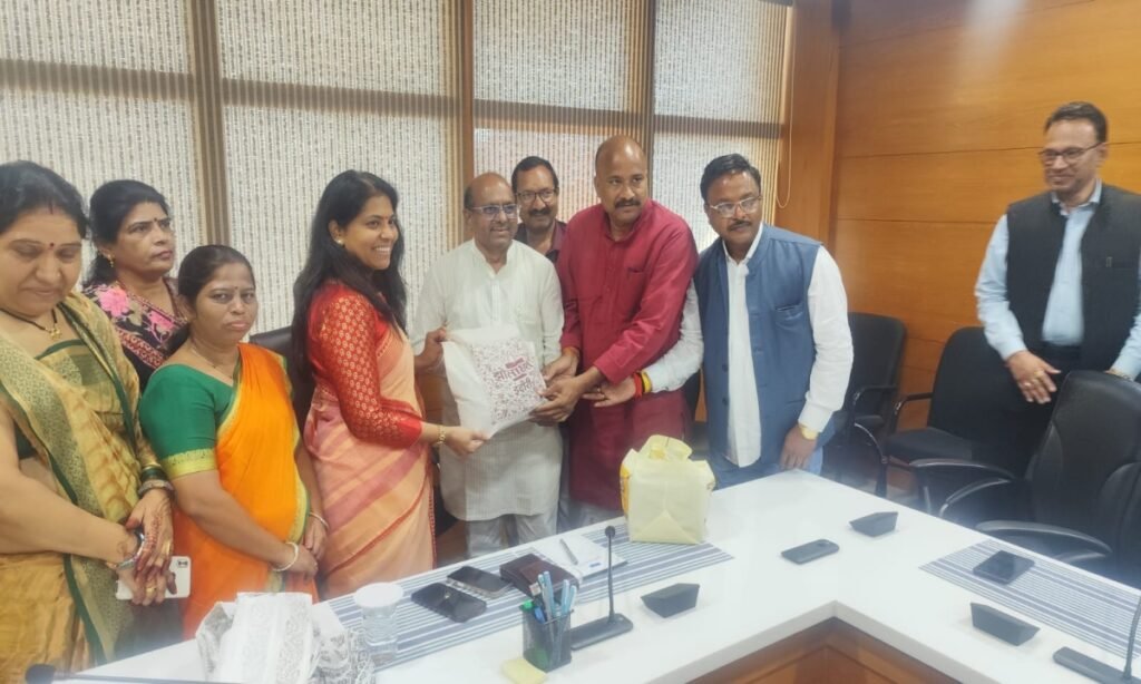 सूरत के स्वच्छता एवं विकास मॉडल का पार्षद दल ने किया  अवलोकन