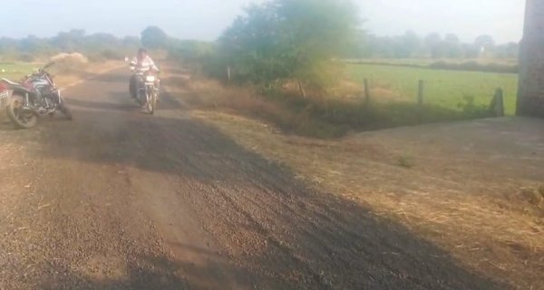 पीएम सड़क योजना के तहत बोरिया जागीर से शाहपुर मार्ग की हालत बिगड़ी, आवागमन में बढ़ी परेशानी