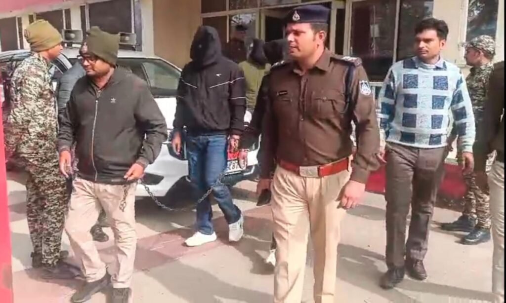 दतिया पुलिस ने पकड़े 4 हथियार तस्कर