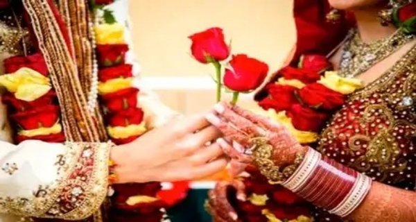 फर्जी मैरिज ब्यूरो का भंडाफोड़, दो दर्जन महिलाएं पकड़ी गईं,1500 से ज्यादा कुंवारों से ठगी