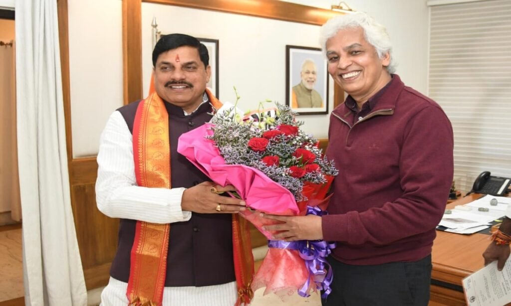 सरकार के सफल दो वर्ष पूरे होने पर आयुक्त जनसंपर्क ने सीएम डॉ. यादव को दी शुभकामनाएं