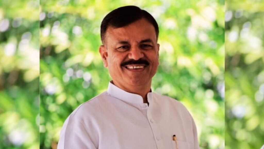 विधानसभा में स्कूल शिक्षा मंत्री का ऐलान मोबाइल को लेकर जागरुकता अभियान चलाएगी सरकार