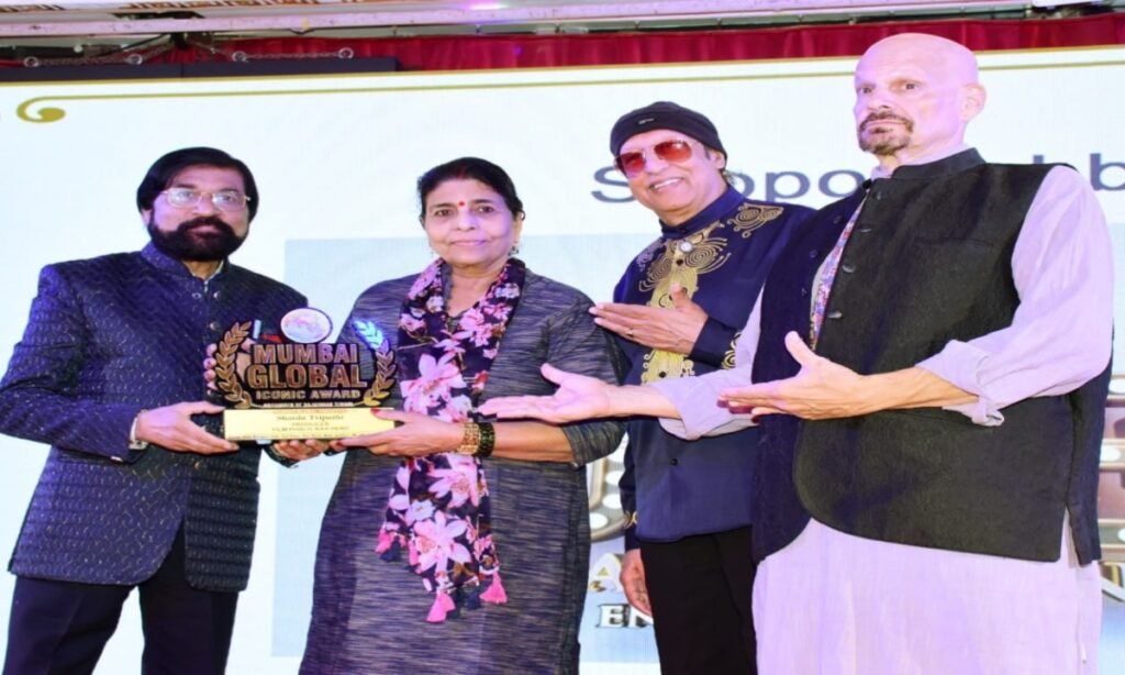 शारदा त्रिपाठी को मिला ‘ग्लोबल आइकॉन अवार्ड, फिल्म ‘पब्लिक का हीरो’ ने जीते 6 पुरस्कार
