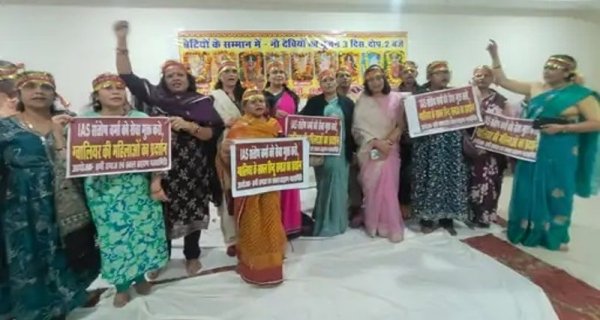 संभागीय आयुक्त कार्यालय पर आईएएस संतोष वर्मा की टिप्पणी के  विरोध में आज होगा प्रदर्शन