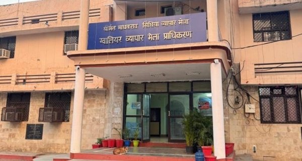 मेला में व्यापारियों के प्लॉटों पर अतिक्रमण रोक कर खोले जाएं सभी पार्किंग एवं एंट्री गेट, दुकानदारों की मांग