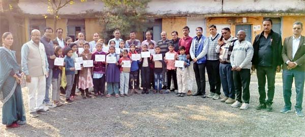 ओलंपियाड में बच्चों ने दिखाई प्रतिभा