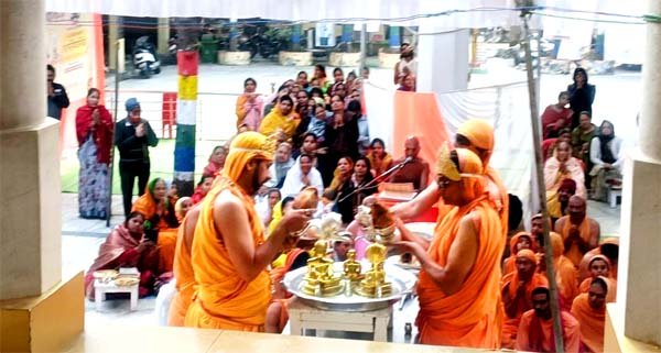 नव वर्ष पर नेमीनाथ भगवान का महामस्तिकाभिषेक व विधान भव्य रूप से संपन्न