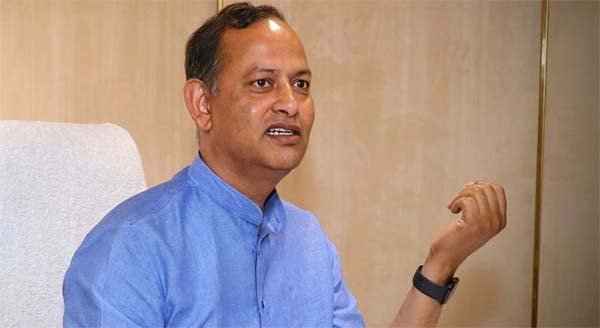 दिव्यांगजनों के कल्याण के लिए काम कर रही सरकार : इंद्राज