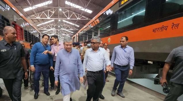 भारतीय रेलवे का ‘मिशन 2026’: हर हफ्ते लागू होगा एक बड़ा सुधार, AI तकनीक से लेकर ट्रेन की थाली तक सब कुछ बदलने की तैयारी, सुरक्षा पर रहेगा विशेष फोकस