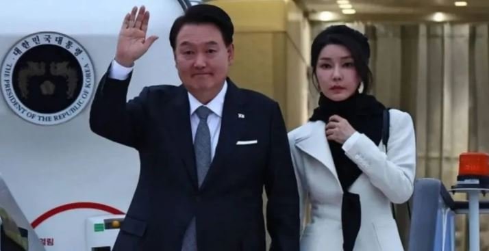 दक्षिण कोरिया की संसद ने यून- उनकी पत्नी की जांच के लिए विशेष अभियोजक विधेयक को मंज़ूरी दी
