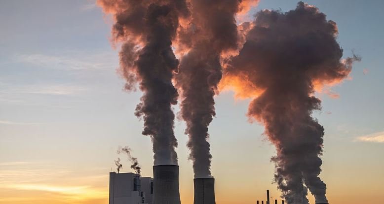 सरकार ने 208 उद्योगों को कार्बन उत्सर्जन में कमी लाने को कहा